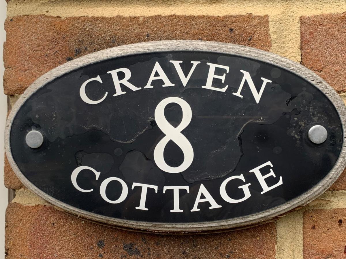 Craven Cottage Норталeртън Екстериор снимка